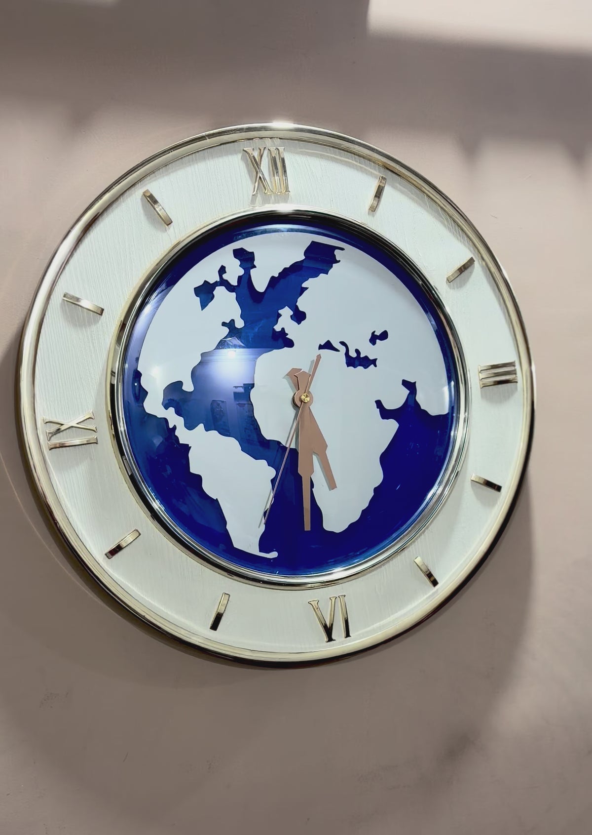 Aurelion World Time (16 Inch)